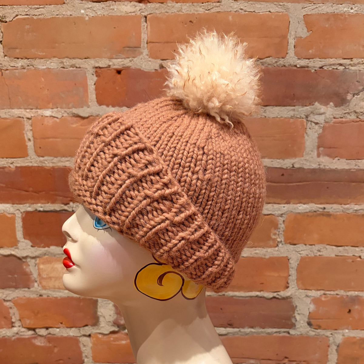 Light Gold Lamb Chunky Hat Pom, 3 Inch