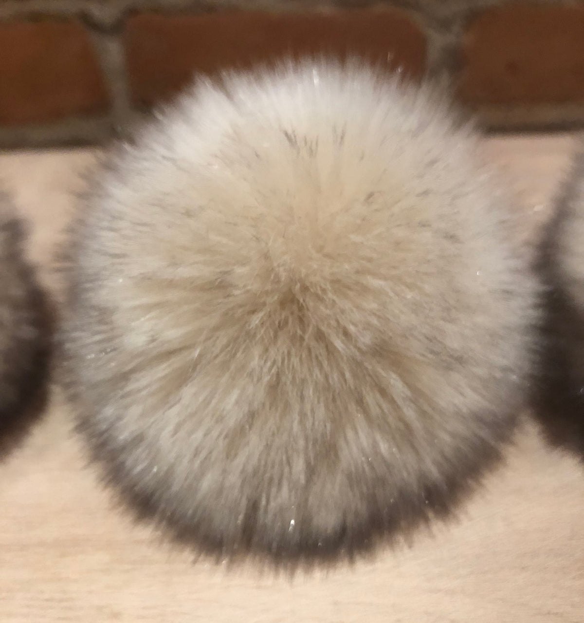 Black Fleck Beige Pom, 3 Inch