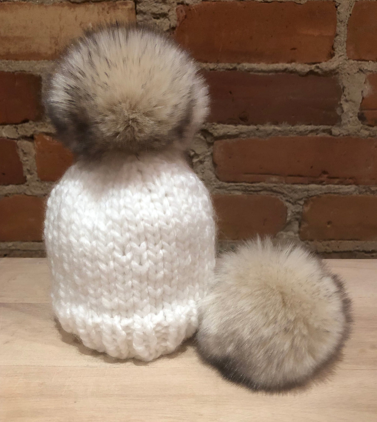 Black Fleck Beige Pom, 3 Inch