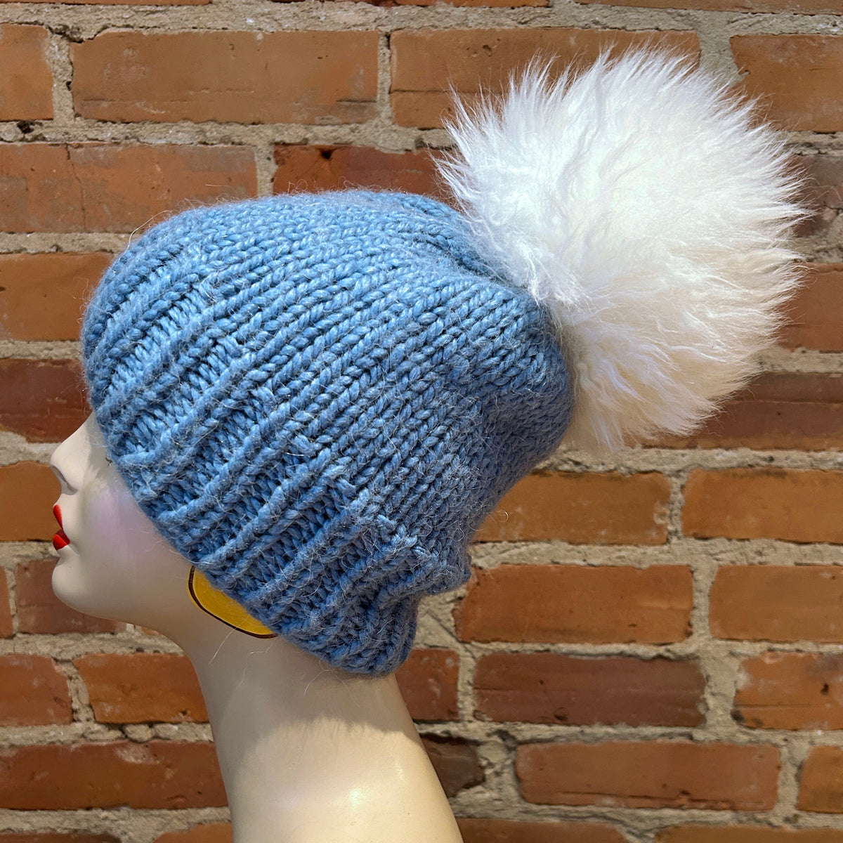 White Lamb Pom, 7 Inch