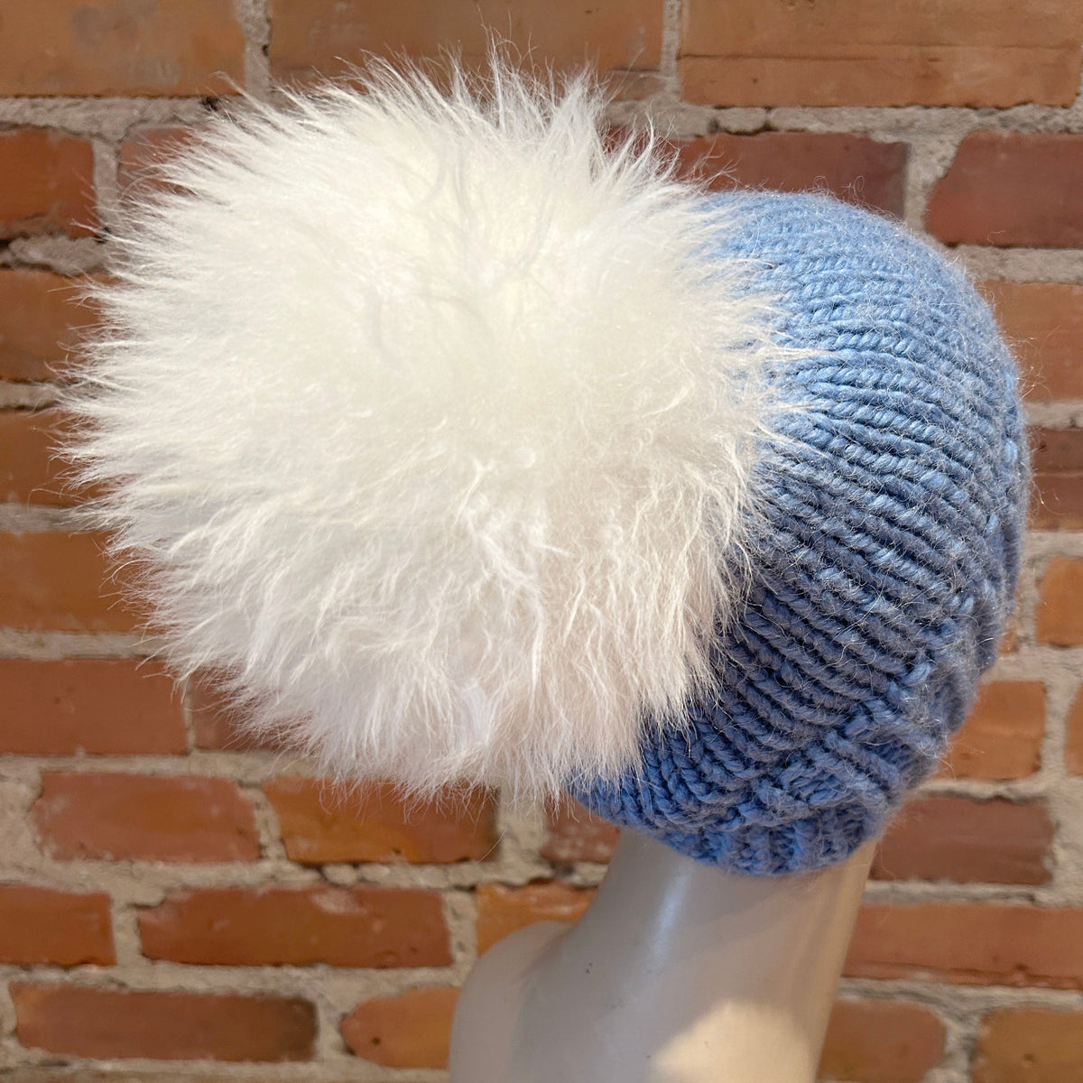 White Lamb Pom, 7 Inch