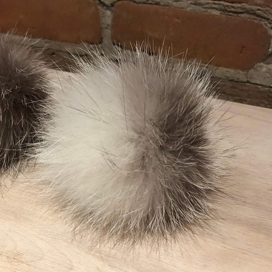 Platinum Shadow Fox Fur Pom, 3.5 Inch